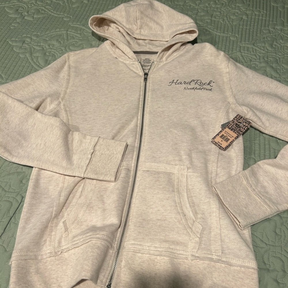 HARD ROCK CAFE Northfield Women’s M Oatmeal Full Zip Hoodie Sweatshirt. NWT